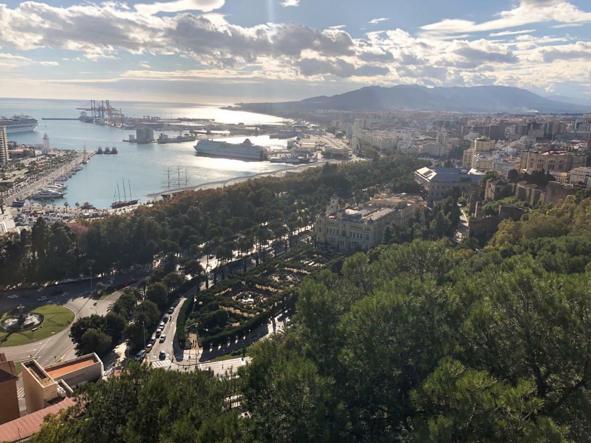 Malaga Centre Apartment With Parking Dış mekan fotoğraf